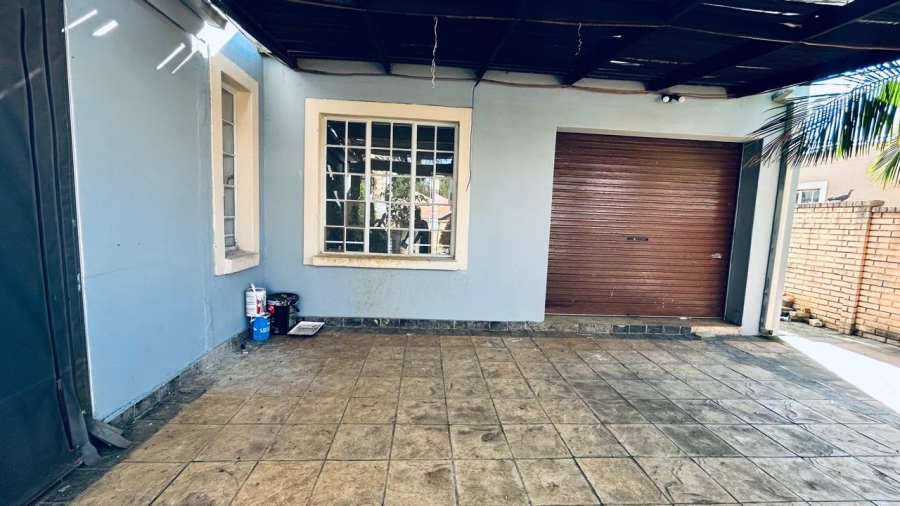 4 Bedroom Property for Sale in Waterkloof East North West